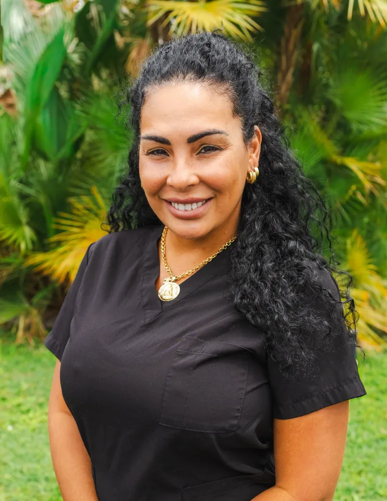 Analay Leonard